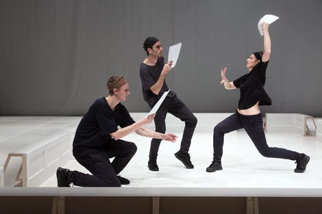 Staging a Play: Staklena menažerija, kor. i red. Matija Ferlin, foto: Nada Žgank, 2015.