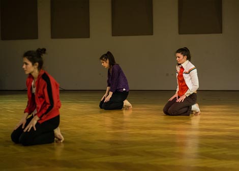 Odsjek plesa Akademije dramske umjetnosti, Zagreb: Hunting Family 2, kor. Francesco Scavetta