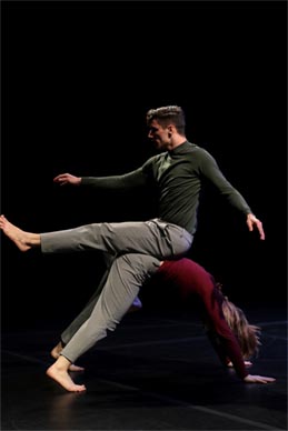 Sabmarine: Individue(t), kor. Lara Frgačić i Endi Schrötter