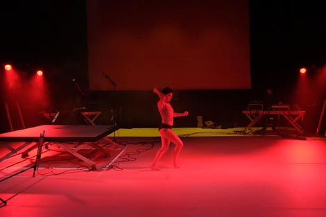 Malo Sutra, Domino, Zagreb: Kill B., autori Mia Zalaukar i Bruno Isaković