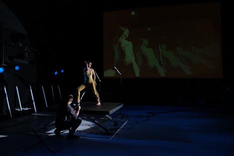 Malo Sutra, Domino, Zagreb: Kill B., autori Mia Zalaukar i Bruno Isaković