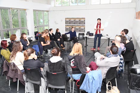 Kritički parkour Novi, novi, novi ples