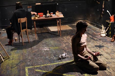 Teatar &TD, Zagreb: Kuća na oštrici, red. Marina Petković Liker, foto: Nina Đurđević