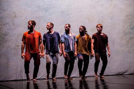 Compagnie Massala: Näss (Les Gens), kor. Fouad Boussouf, foto: Andi Bančić