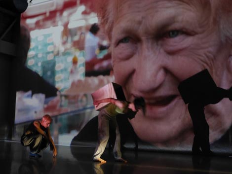 Eurokaz, Zagrebački plesni ansambl, Zagrebačkim plesnim centar: Plac – Cai shichang, kor. Wen Hui, Jiang Fan