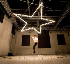 Sad sam / Almost 6, autor, koreograf i izvođač: Matija Ferlin