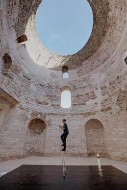 Squarehead Productions, Irska: izvedba The Exhibition Project / When Circus Is Not Itself Anymore, foto: Damira Kalajžić