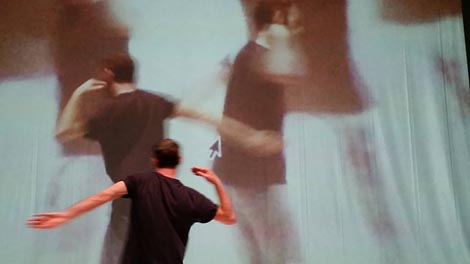 Turning, autor Alessandro Sciarroni, foto: Facebook Migrant Bodies