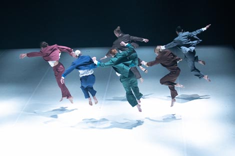 Zagrebački plesni ansambl: Up & up / Gore, kor. Ferenc Fehér, foto: Jelena Janković