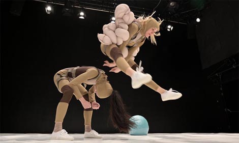 Studio za suvremeni ples, Zagreb: Žohari, red. Mario Kovač, kor. Branko Banković, foto: Nina Đurđević