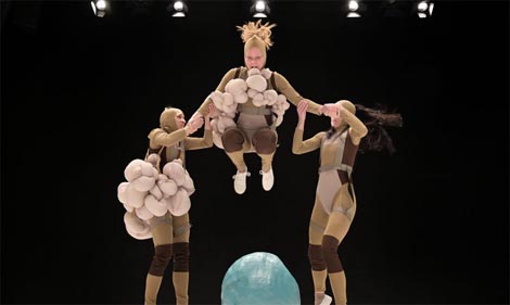 Studio za suvremeni ples, Zagreb: Žohari, red. Mario Kovač, kor. Branko Banković, foto: Nina Đurđević